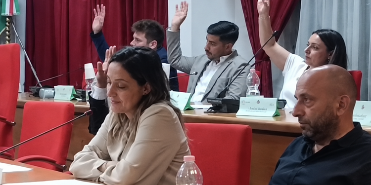 Gioia Tauro, sarà ricorso al Tar contro la decadenza di La Rosa