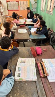 عامل إقليم شيشاوة يتفقد مشاريع تأهيل مؤسسات تعليمية وبنيات طرقية بعدد من الجماعات القروية