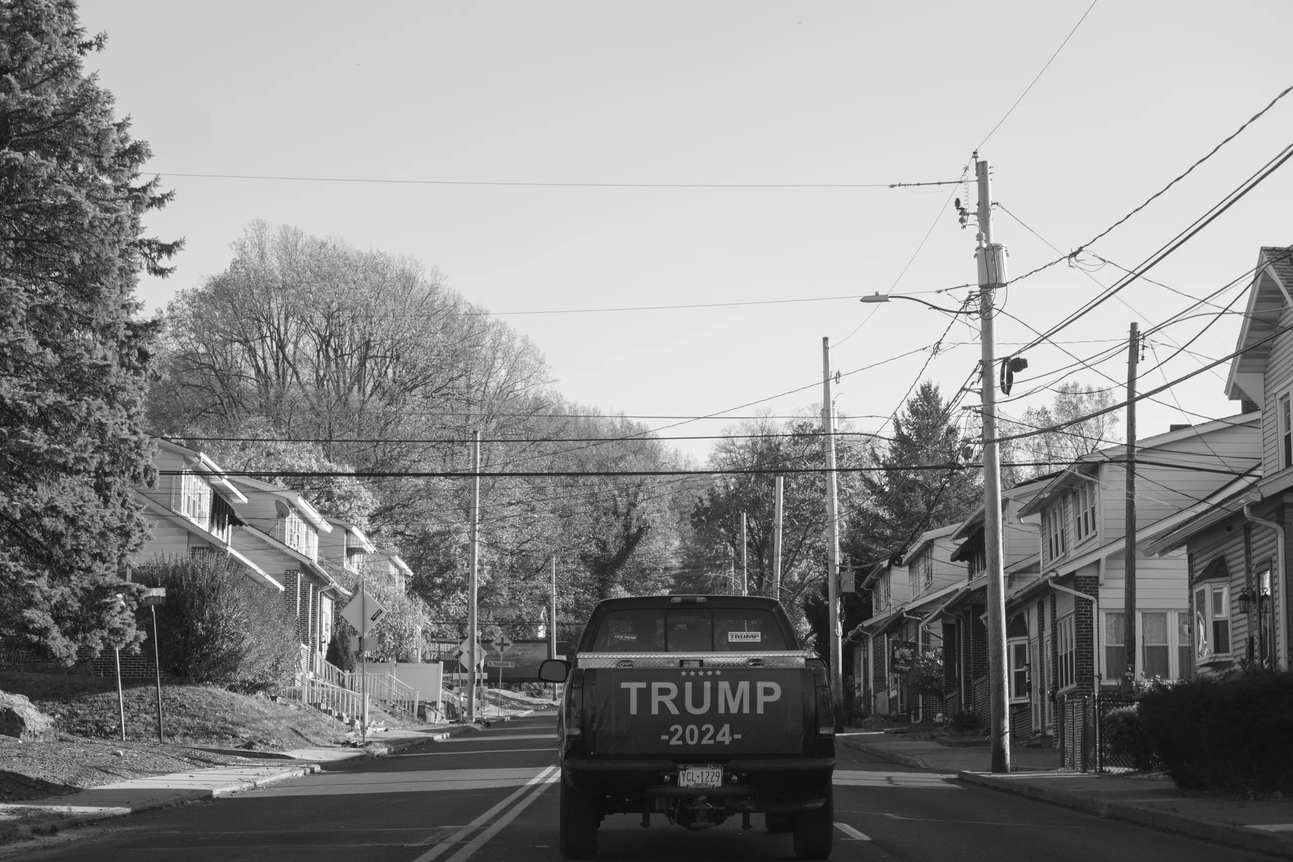 Is the Working Class Finally Turning on Trump?