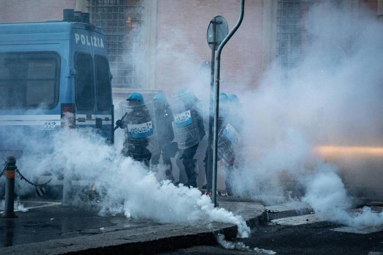Bufera su Lepore: "Deve dimettersi". Salvini: “Sinistra irresponsabile”