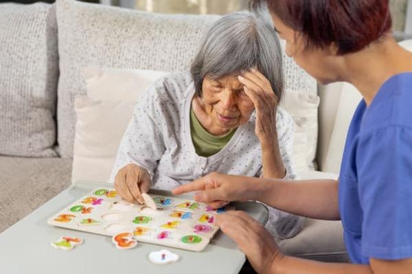 Alzheimer, terapie e biomarcatori cambiano la presa in carico