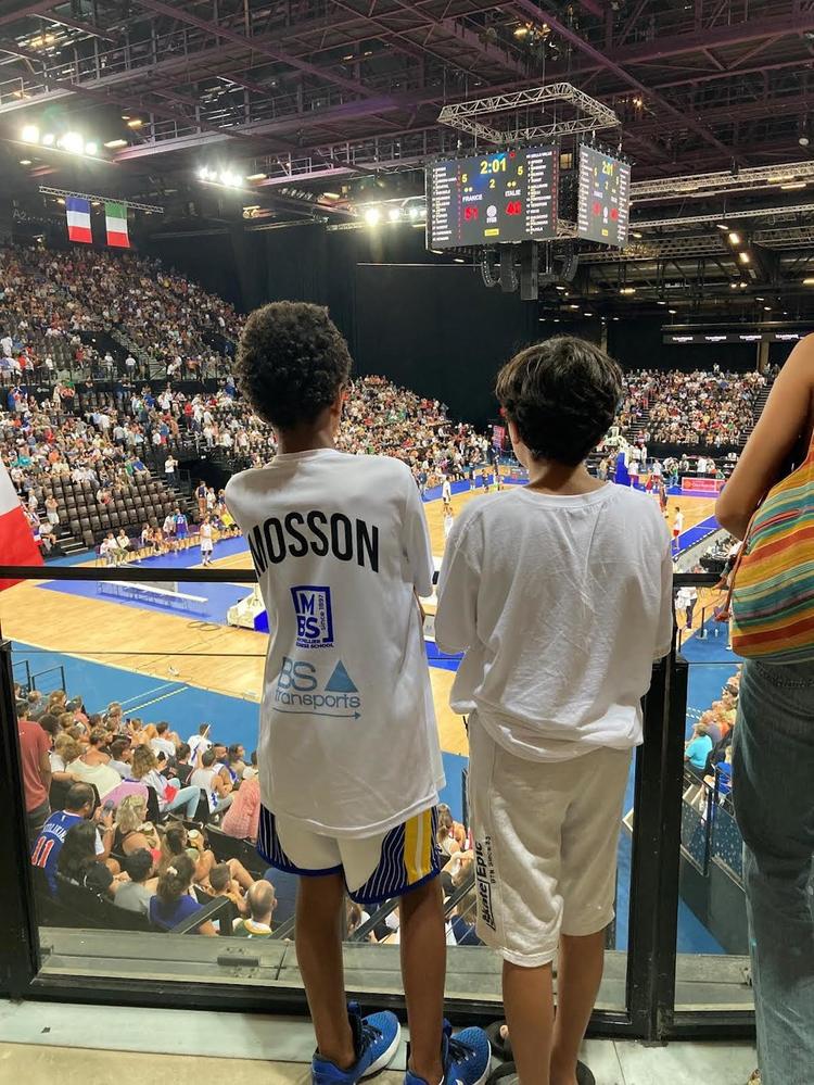 Des jeunes de la Mosson séduit par le match France-Italie à l'Arena 