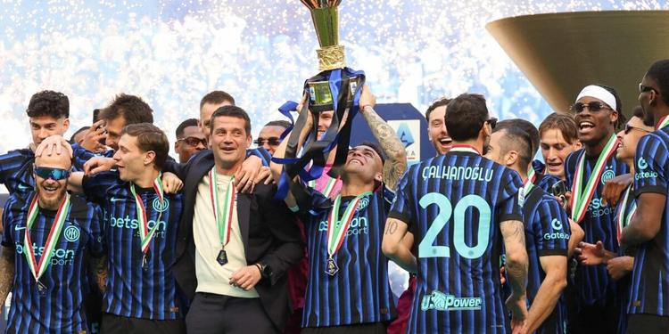 Inter, l'ora della gloria: Lautaro alza la Coppa e San Siro celebra il 21° Scudetto