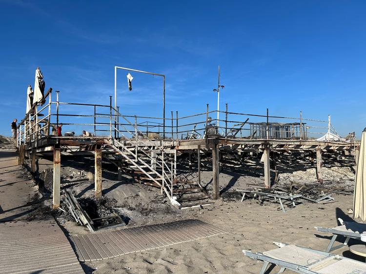 Incendio Ugento, Vivosa Resort: “Emergenza rientrata, tutti al sicuro”