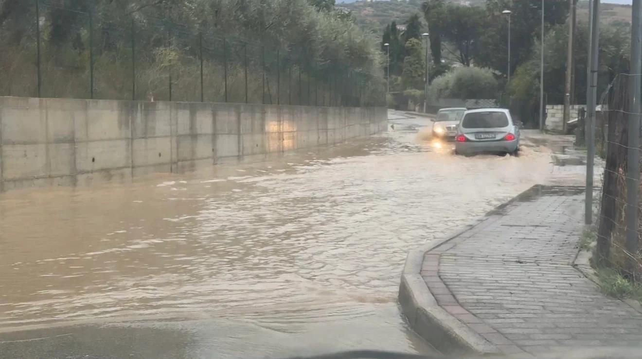 Meteo Campania, piogge in attenuazione: allerta gialla prorogata per rischio frane fino a lunedì