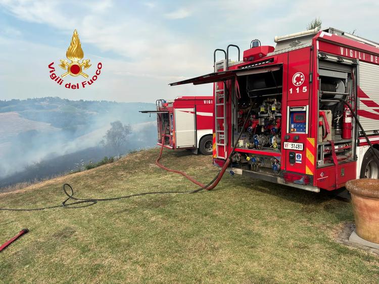 Fiamme vicino resort a Certaldo, ’50 ettari coinvolti’