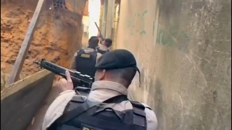 Suspeito de liderar tráfico na Vila do Pau Comeu é preso após perseguição em BH