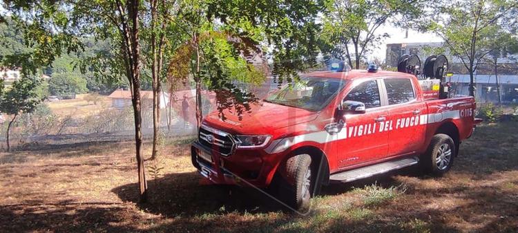 candia canavese incendio boschivo verso barone canavese