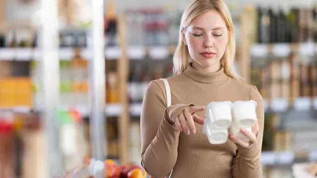 Nutricionista revela o segredo para escolher iogurtes mais saudáveis