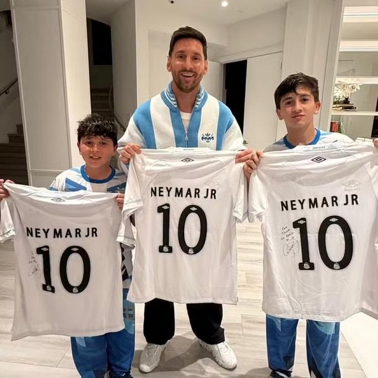 Passagem pelo Porto de Santos mudou nome e história da família de Messi antes da ida à Argentina; entenda