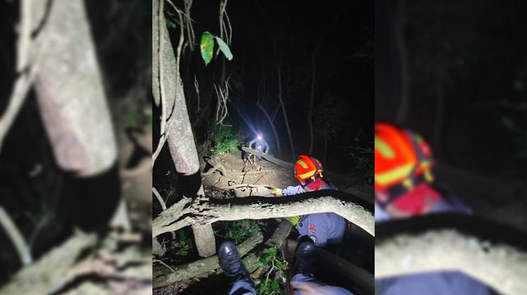Adolescente é resgatado em cachoeira após ser deixado no local por amigos em Botucatu