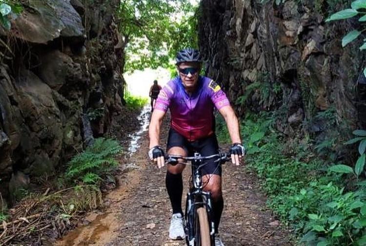 Esportista nato, Edinho se aventura no ciclismo em Minas Gerais: "Sou ex-jogador, mas ex-atleta nunca"