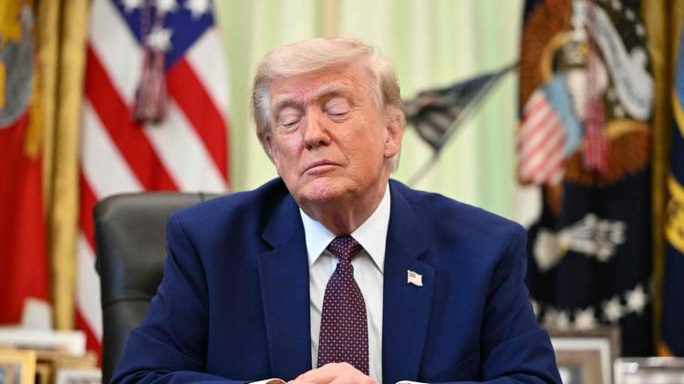 La disidencia republicana en el Congreso crece y agravia a Trump en Ucrania, Irán y su salón de baile