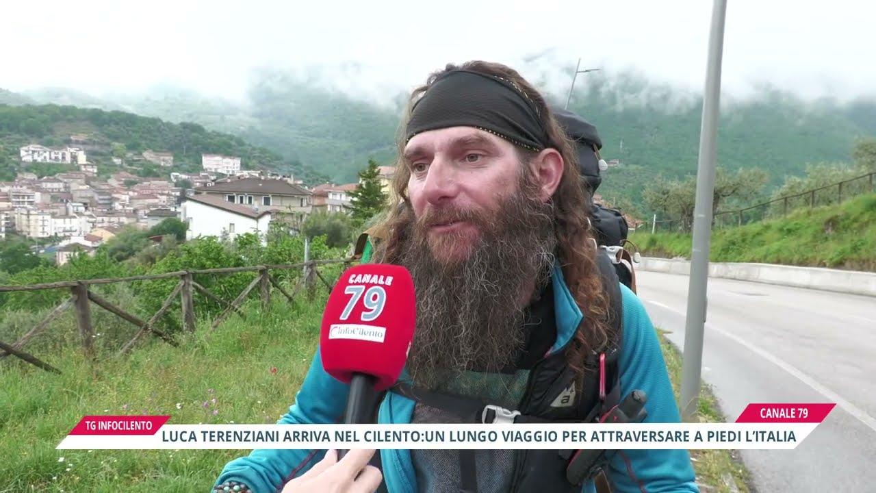 Da Trieste alla Sardegna a piedi: l’impresa di Luca Terenziani fa tappa nel Cilento