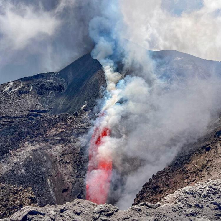 Cancellati più di 600 voli in una settimana a Catania per l'Etna
