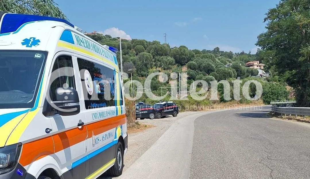 Paura alla stazione dismessa di Caprioli: giovane invade i binari, salvato dai Carabinieri
