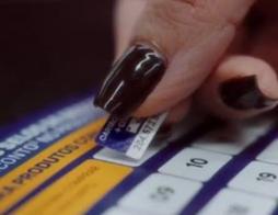Selinhos promocionais voltam com força nos mercados e atraem mais jovens