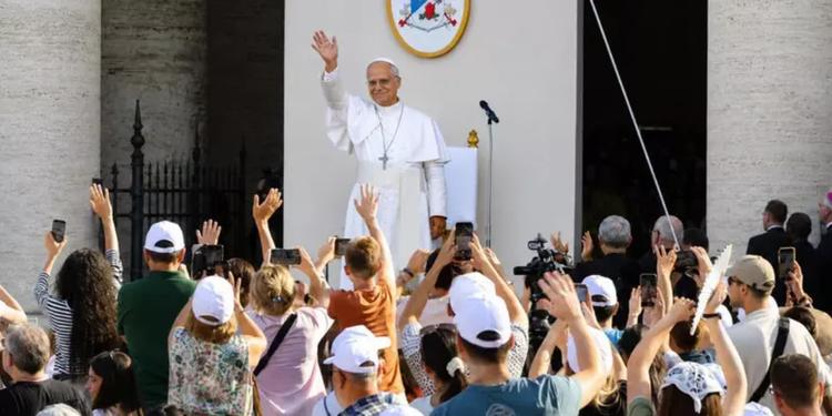 Il Papa ad Assisi, bagno di folla con i giovani. 'I cristiani all'opposto del fondamentalismo'