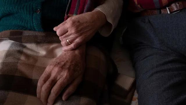 Denúncias de violência contra idosos crescem no país