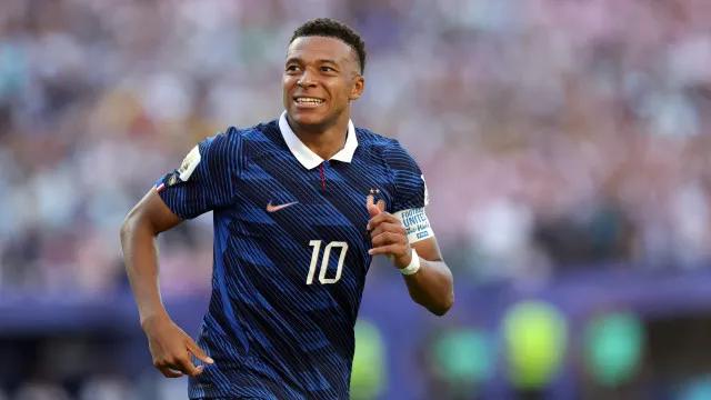 Paraguai dá trabalho, mas Mbappé resolve, e França vai às quartas de final da Copa