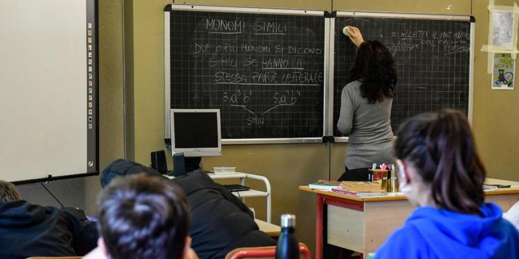 Scuola in Sicilia: sono quasi 2000 i docenti pronti a salire in cattedra a tempo pieno