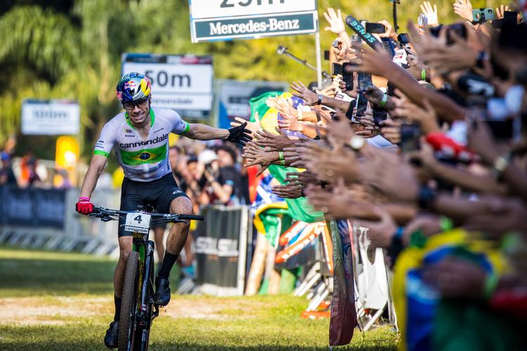 Nova série mostra como Henrique Avancini revolucionou o ciclismo no Brasil