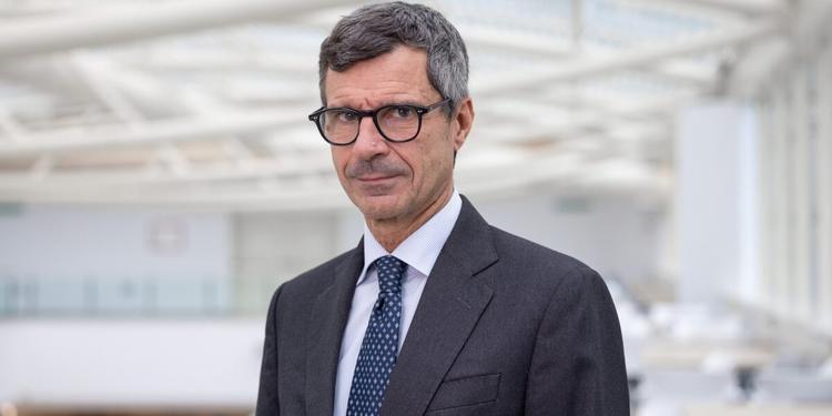Chi è il professor Stefano Margaritora, il chirurgo che opererà Papa Leone XIV. Ospedale Gemelli blindato