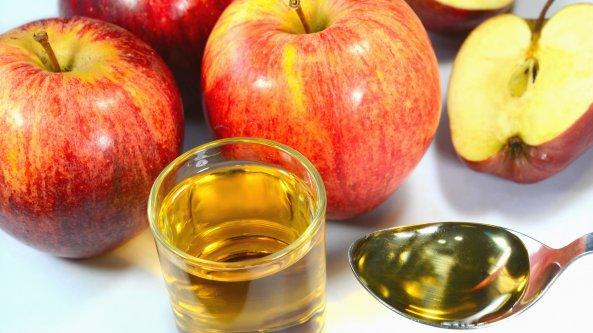 La dieta con l'aceto di mele che impazza sui social: zero studi e molte controindicazioni