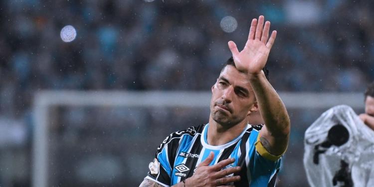 Suárez comemora o título gaúcho do Grêmio em comentário nas redes sociais