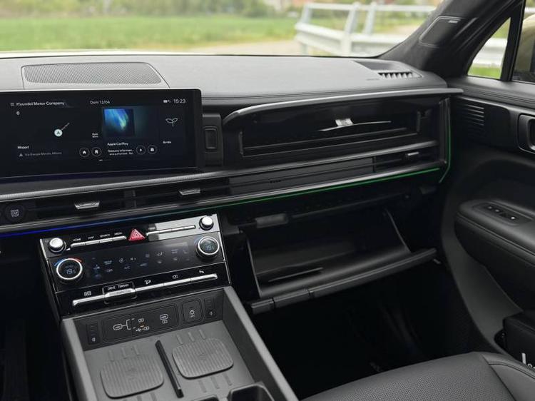 Hyundai Santa Fe 2026: guarda tutte le foto 14