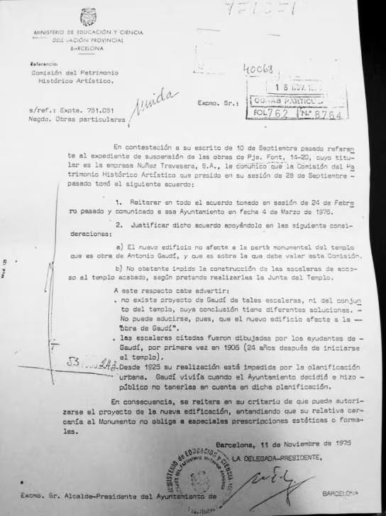 Documento de 1975 que certifica que la escalinata del templo no es de Antoni Gaudí. Asociación de Vecinos de la Sagrada Familia (vía La Vanguardia).
