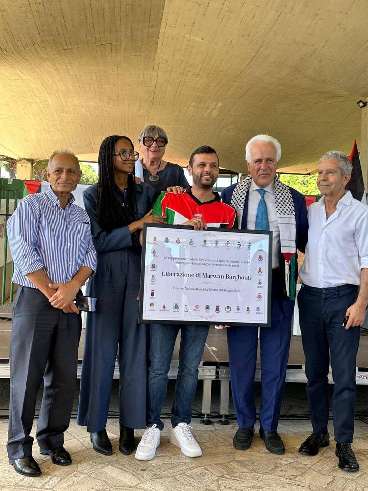 I democratici pro Pal premiano il terrorista. E l’Anpi raccoglie i soldi