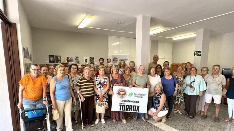 La fotografía pone en marcha la mirada de los mayores de Torrox