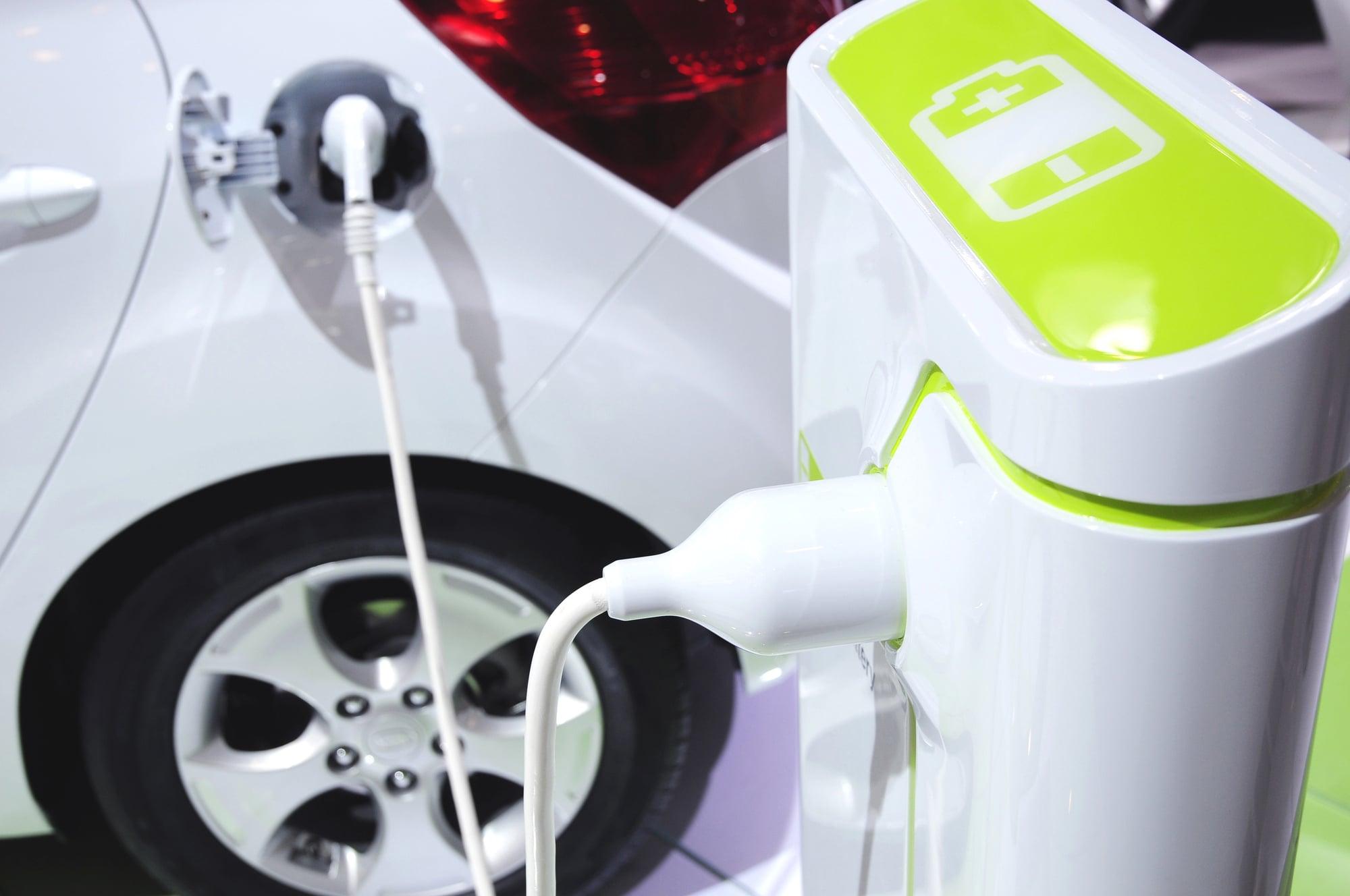 A Novi Velia arrivano le colonnine di ricarica per veicoli elettrici: accordo con Enel X Way