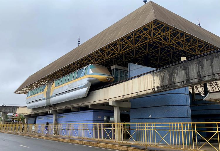 Do projeto inovador à estrutura abandonada: entenda a história do monotrilho que deverá ser demolido em MG