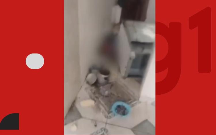 Crianças são encontradas sozinhas em casa na Bahia; uma estava debaixo de fogão