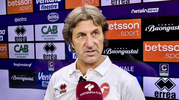 Bari, Rastelli: “Fatta la partita giusta, sono molto soddisfatto”