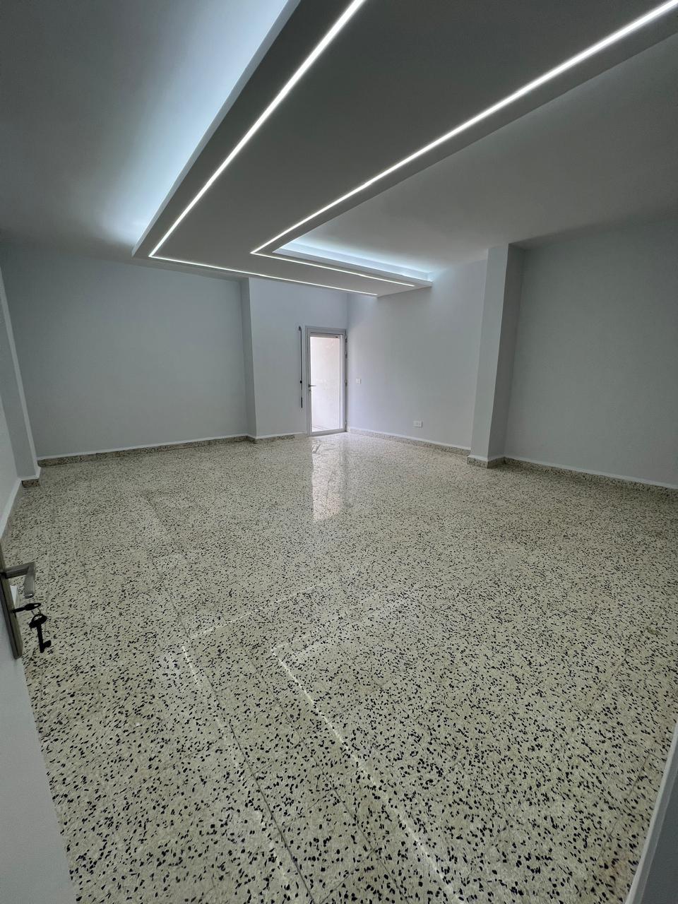 For Sale: Apartment in Dekwaneh