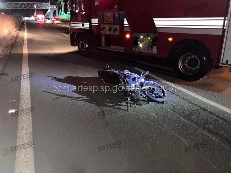 Motociclista morre após colidir contra carro em rodovia de Cerquilho