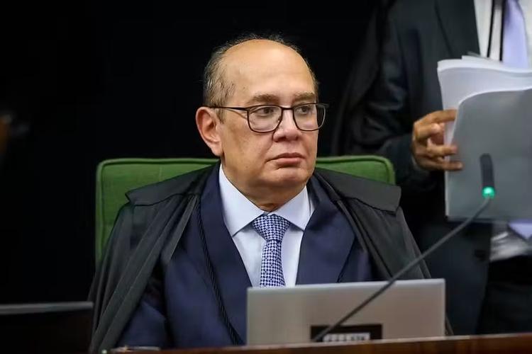 Gilmar Mendes minimiza impeachment de ministros do STF e admite rever fim do diploma para jornalistas
