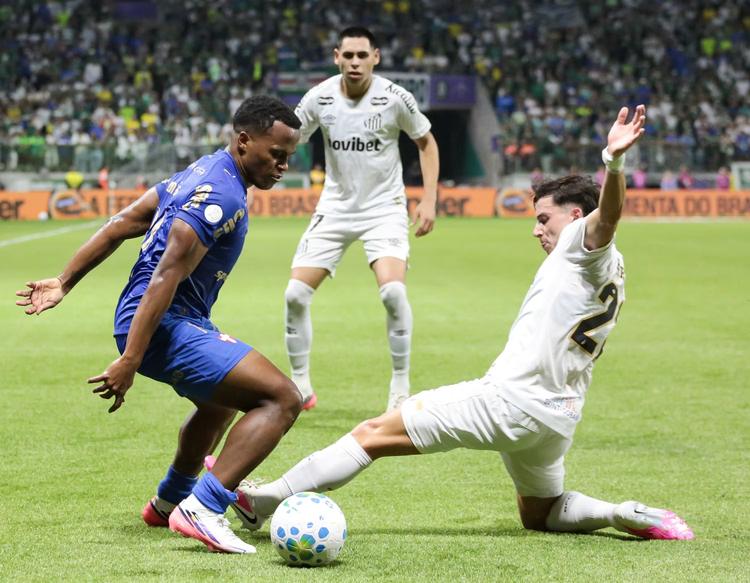 Palmeiras vence o Santos e encaminha a vaga na Copa do Brasil