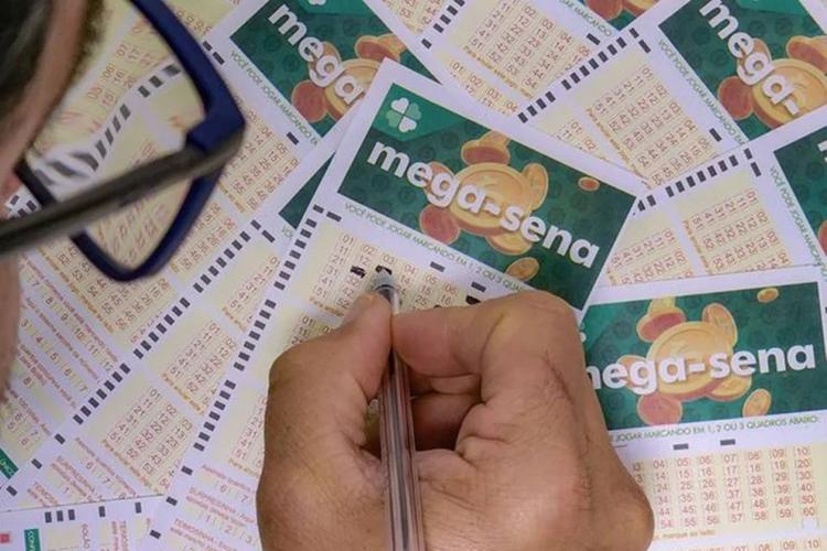 Mega-Sena: Aposta de Curitiba leva sozinha R$ 127 milhões; confira os números sorteados