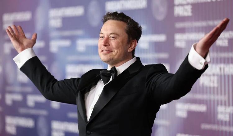 Elon Musk se convierte en el primer trillonario de la historia tras el debut de SpaceX en bolsa
