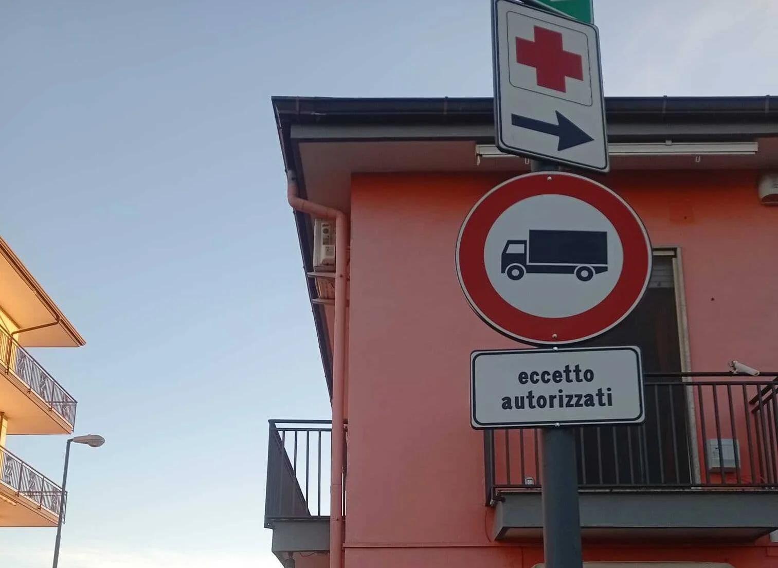 Eboli, controlli della Polizia Municipale: multe ai tir e patente ritirata per droga