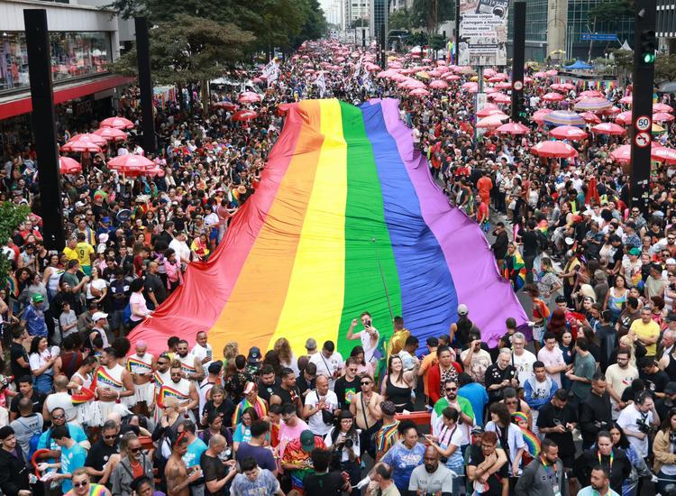 Parada LGBT+ de SP: veja programação, previsão do tempo e interdições