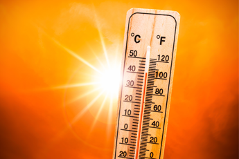 Caldo, l'avvertimento di Pregliasco: "38°C in molte città, ma il vero nemico è l'umidità"