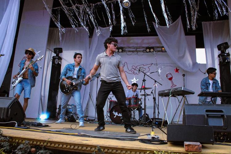 ¿Conoces a The Moths? La banda morelense que está redefiniendo el rock en español en 2026