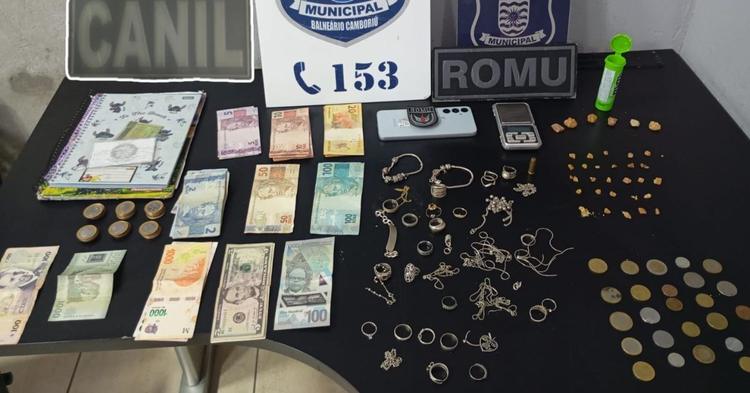 ‘Mercadinho de bairro’ é fechado em operação contra o tráfico de drogas em Balneário Camboriú&nbsp;