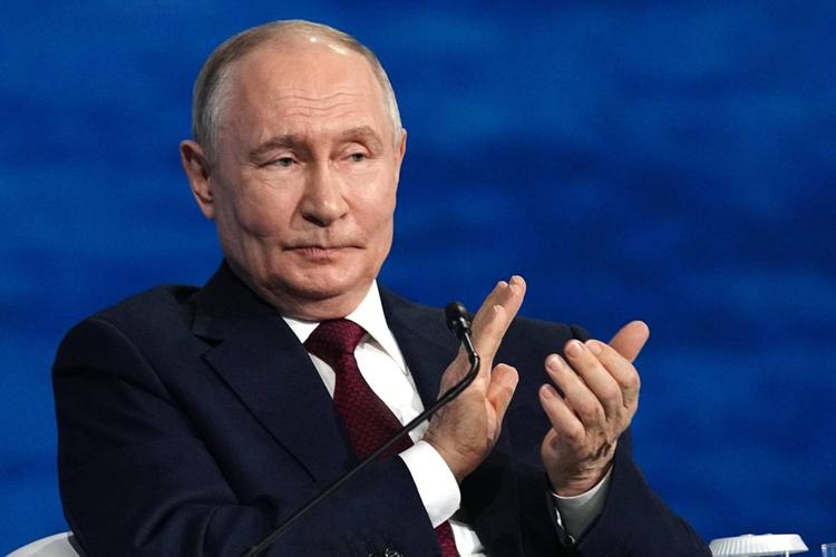 Deficit alle stelle e sondaggi in calo, ma Putin non cede. La via è il petrolio