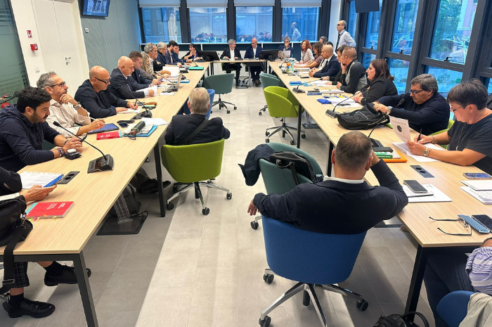 Ccnl sanità 2025-2027: sindacati divisi su salari, diritti e organizzazione